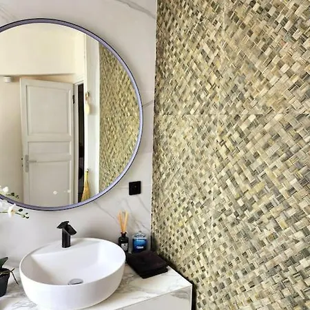 Pic De Notre Dame, Charming Suites Paris Exterior foto
