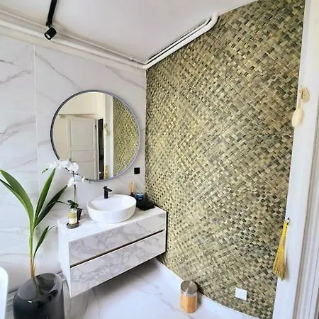 Pic De Notre Dame, Charming Suites Paris Exterior foto