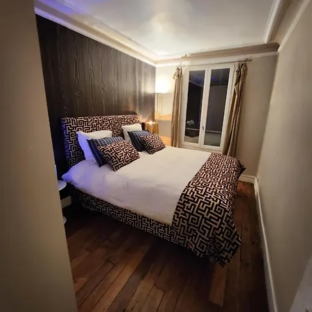 Pic De Notre Dame, Charming Suites Paris Exterior foto