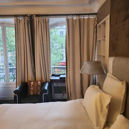 Pic De Notre Dame, Charming Suites Paris Exterior foto