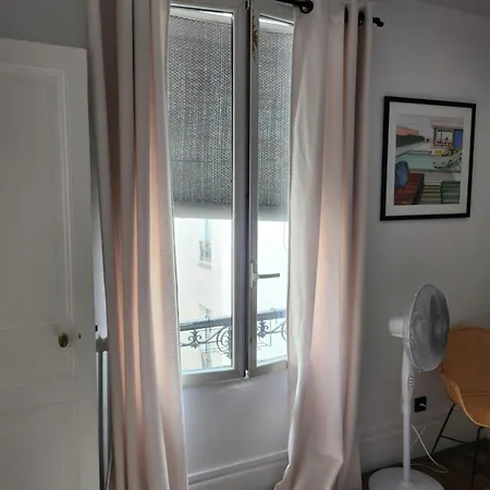 Pic De Notre Dame, Charming Suites Paris Exterior foto
